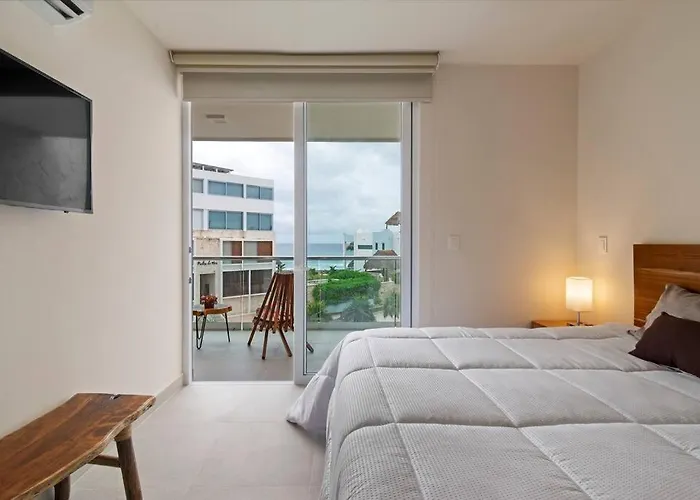Oceanfront Seahorse Private Rooftop Terrace With Hot Tub Access 11 Pools