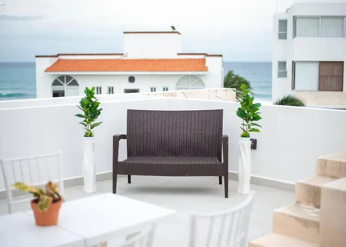 Oceanfront Seahorse Private Rooftop Terrace With Hot Tub Access 11 Pools
